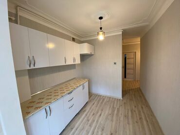 Köhnə tikili: Bakı, Bakıxanov qəs., 2 otaqlı, Köhnə tikili, m. Neftçilər, 70 kv. m — 15