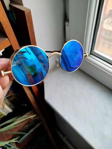 Eynəklər: Xaricdən gəlib.Komplekt 4 ədəd,dənə satılmır,təp təzədir.Sonu 60 azn — 3