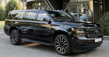 срочно в связи с переездом: Chevrolet Suburban: 2018 г., 5.3 л, Автомат, Бензин, Внедорожник
