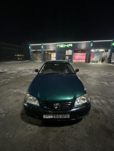 Toyota: Toyota Avensis: 2001 г., 1.8 л, Механика, Газ, Седан