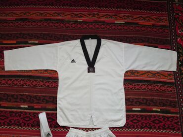 футболки белые: Кимоно для Таэквондо Б/У 800сом. Практически не пользовался. тел