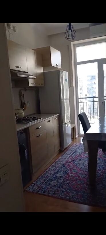 Uzunmüddətli kirayə mənzillər: Əhmədli metrosun bir adimliqi Flo magazasin arxası 16/6 mertebesi 3 — 5