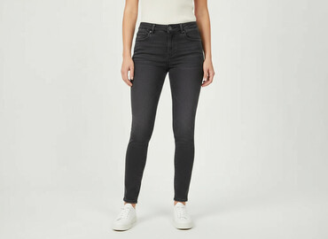Jeansy: Vero Moda, Jeansy damskie, rozmiar M
