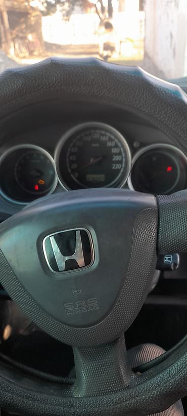 самые дешёвые электромобили: Honda Jazz: 2004 г., 1.3 л, Механика, Бензин, Хэтчбэк — 4