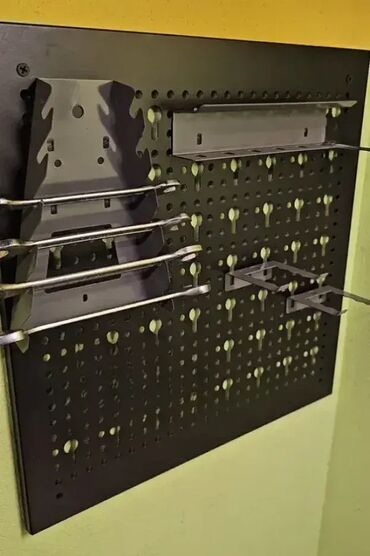 Pribor i dodaci za alate: AKCIJA #2807 Metalna tabla, zidni organizator Alata; Dimenzije table — 8