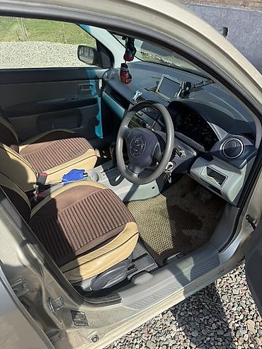 боковой тырмоо: Mazda Demio: 2003 г., 1.5 л, Автомат, Бензин, Хэтчбэк — 6