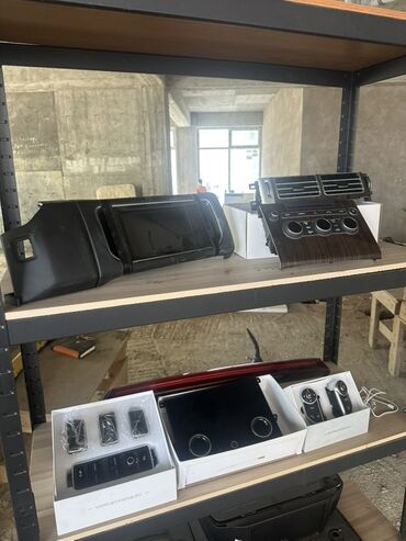 Digər avtomobil ehtiyat hissələri: Range Rover avtomobil üçün müxtəlif ehtiyat hissələri təklif olunur