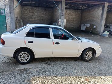 хундай акцен: Hyundai Accent: 1996 г., 1.3 л, Механика, Бензин, Хэтчбэк