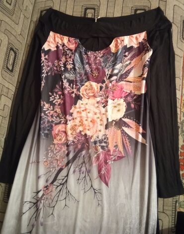 Ziyafət donları: Xanım üçün arxası qara rəngli, önü çəhrayı gül naxışları muncuqlarla — 7