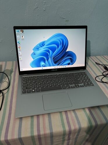 ASUS: İşlənmiş ASUS Vivobook, 15.6 ", Intel Celeron, 256 GB, Ünvandan götürmə