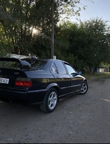 мотор 3: BMW M3: 1992 г., 1.8 л, Механика, Бензин, Седан