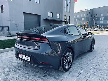 нехия 2: Toyota Prius: 2023 г., 2 л, Вариатор, Гибрид, Хэтчбэк — 5
