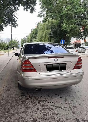 Mercedes-Benz: Mercedes-Benz 200: 2.2 l | 2001 il — 3