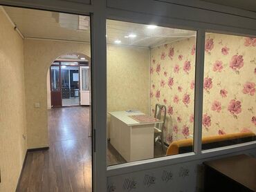 Digər kommersiya daşınmaz əmlakı: Sumqayıt 45 də 3 otaqdan ibarət ibarət obyekt icarəyə verilir. Ofis — 4