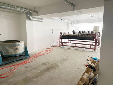 Kommersiya daşınmaz əmlakının satışı: 20 yanvar metrosu ərazisində, yeni tikili binanın altı, sahəsi 2000 m2 — 11