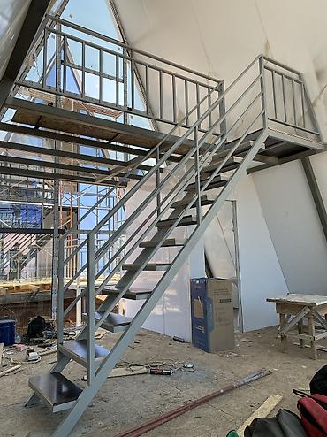 Строительство под ключ: Лестница Каркас Перилла Тепкич Сварочные работы любой сложности at lalafo.kg — 33 Строительство под ключ: Лестница Каркас Перилла Тепкич Сварочные работы любой сложности — 33