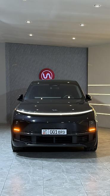 Lixiang L8: 2023 г., 1.5 л, Автомат, Гибрид, Кроссовер