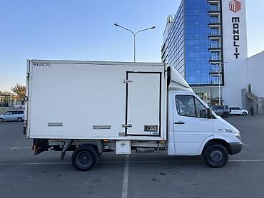 ищу полуприцеп шторка: Рефрижераторный фургон на базе Mercedes-Benz Sprinter Год 2005 — 3