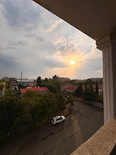 Günlük kirayə mənzillər: 3 otaqlı -da lalafo.az — 10 Günlük kirayə mənzillər: 3 otaqlı — 10