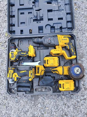 металом: Комплект аккумуляторного инструмента DeWalt в чемодане. Пользовались — 1