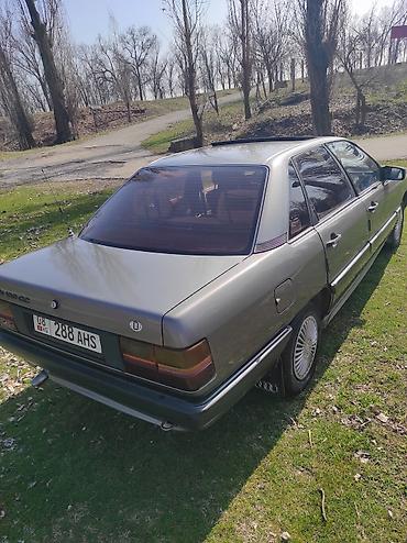 Audi: Audi 100: 1986 г. — 2