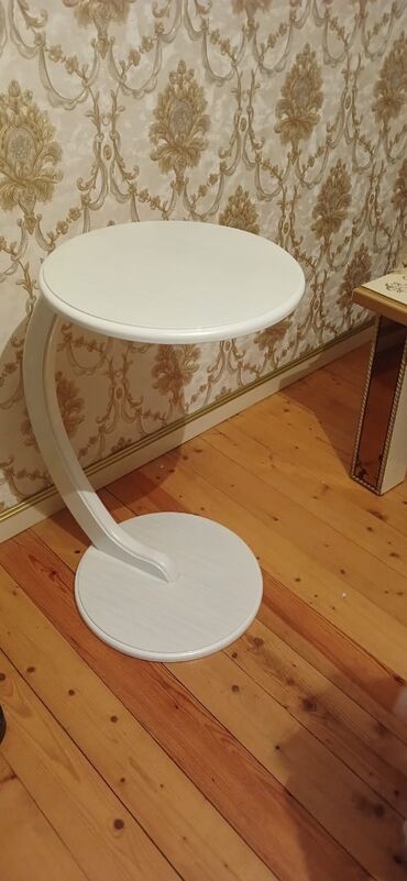 Rəflər: Dekorativ rəf — 9