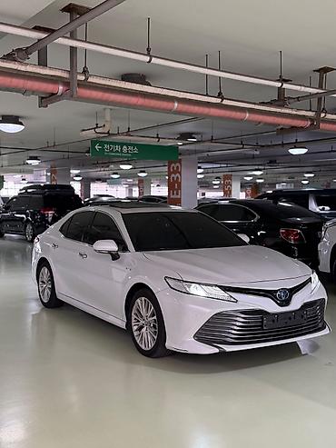 100: Toyota Camry: 2020 г., 2.5 л, Вариатор, Гибрид, Седан — 3
