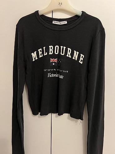 Bershka uzunqollu qısa köynək (crop top) - Brend: Bershka - Ölçü: M lalafo.az -da Bershka uzunqollu qısa köynək (crop top) - Brend: Bershka - Ölçü: M