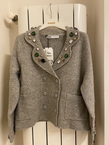 Pencəklər: Новый костюм от ZARA
Покупали в Германии за 140 евро
С этикеткой