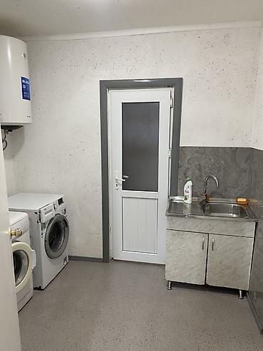 Продажа домов: 6 комнат и более, 200 м², 3 соток, Бишкек, Маевка с. Собственник — 6
