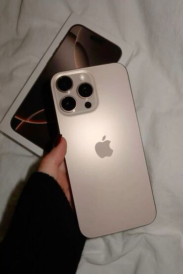 Apple iPhone: IPhone 16 Pro Max, Б/у, 256 ГБ, Desert Titanium, Зарядное устройство, Чехол, Коробка, 100 %