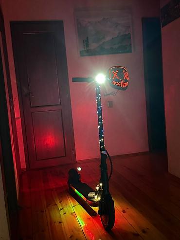gitara kabel: Elektrik skuteri – LED işıq bəzəyi və ön projektorlu Heçbir problemi — 2