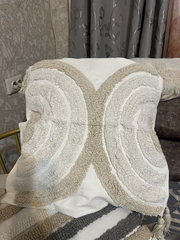 чехлы на диван бишкек: Продаю чехол для дивана качество отличное имеется три штуки в