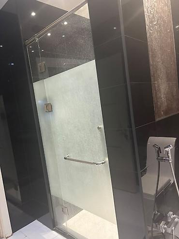 Şüşə duş kabinası – sürgülü qapı sistemi - Material: temperli şüşə