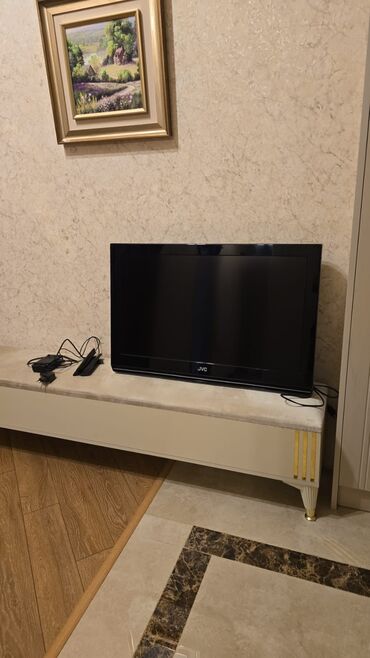 iwlenmiw xaladelnikler: Tv 82 ekran