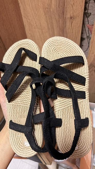 Другая женская одежда: Женская одежда и обувь — подборка модных позиций. Одежда: - Маленькое — 9