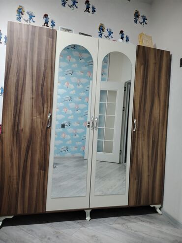 toyuq satişi: İşlənmiş, Düz dolab, Dolab-asılqan