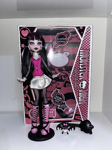poni oyuncaq: Monster High – Draculaura kuklası basic 2008 il Монстер хай — 3