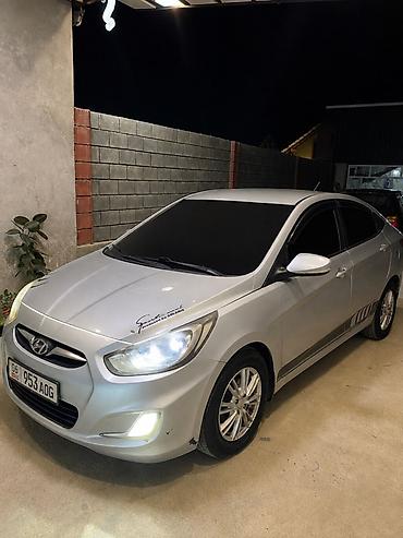 Hyundai Solaris: 2011 г., 1.4 л, Механика, Бензин, Седан — 1
