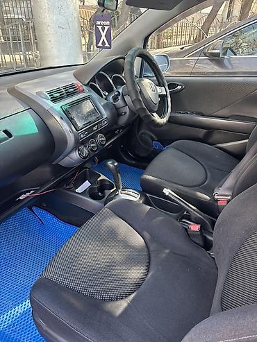 фит задный фара: Honda Fit: 2003 г., 1.5 л, Автомат, Бензин, Хэтчбэк — 1