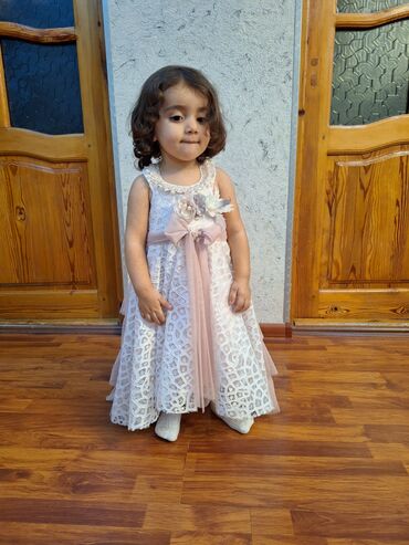 Toy paltarları: Don yenidir 1defe geynilib. 2-3 yawinda 4yawinda uwagada geder — 5