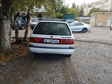 Volkswagen Passat Variant: 1993 г., Механика, Бензин, Универсал