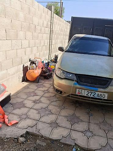 фори: Daewoo Nexia: 2010 г., Механика, Седан — 2