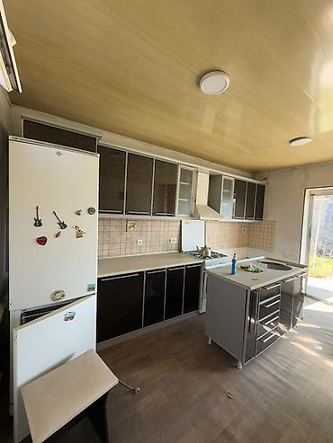 Продажа коттеджей и домов: - [ ] Продается дом - [ ] Участок 3.8/факт4.3 соток - [ ] Район — 8