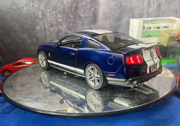 Avtomobil modelləri: Коллекционная модель Ford Mustang Shelby GT500 blue with white stripe — 16