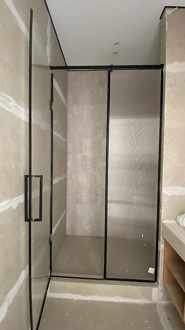 Душевые перегородки и ограждения: Душевые кабины в Бишкеке душевая перегородка стеклянные — 9