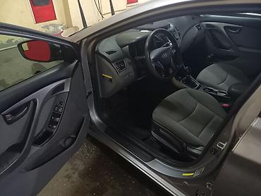 Hyundai: Hyundai Elantra: 1.8 l | 2015 il Sedan — 5