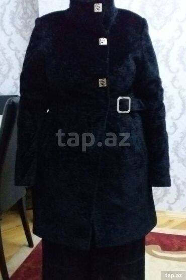 zhenskie klassicheskie palto: Пальто L (EU 40), цвет - Черный