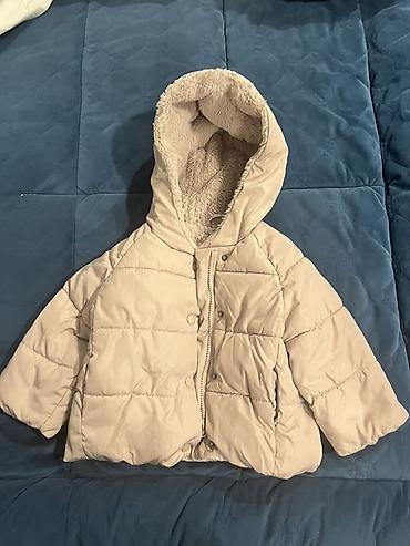 tuklu kurtka: Kurtka, Uniseks, 9 - 12 ay, Zara Kids — 1