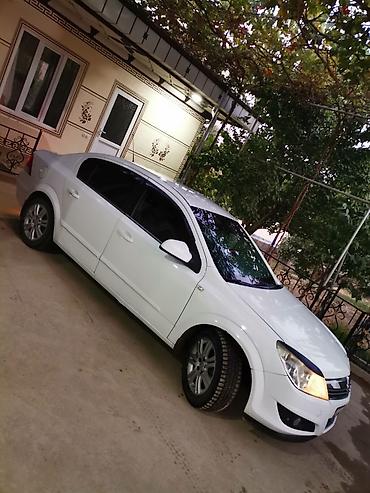 opel astra universal: Opel Astra: 2011 г., 1.6 л, Механика, Бензин, Седан — 3